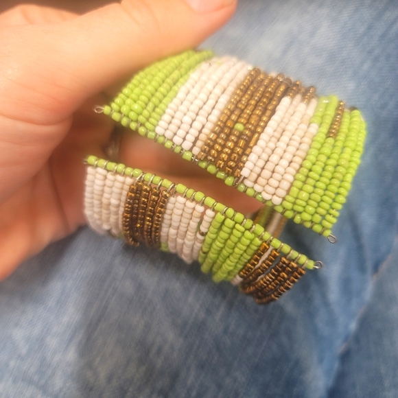 Hand beaded cuff bracelet - Picture 2 of 2